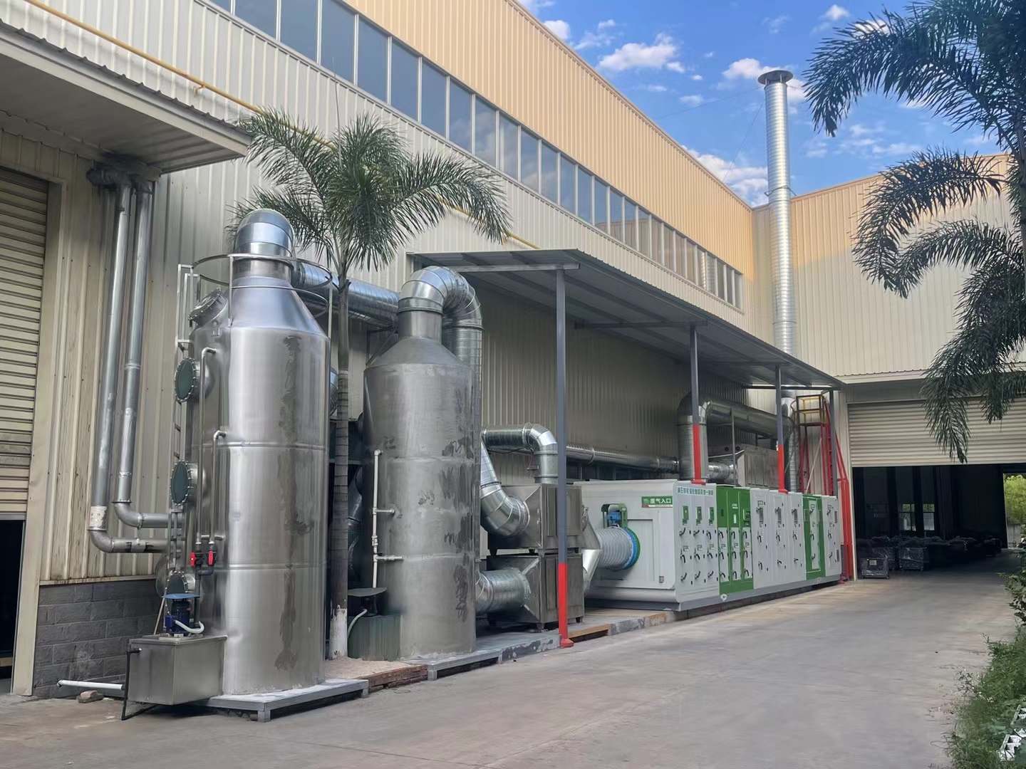 活性碳吸附催化燃燒裝置  工廠廢氣凈化設(shè)備  廣東活性碳吸附脫附催化燃燒裝置