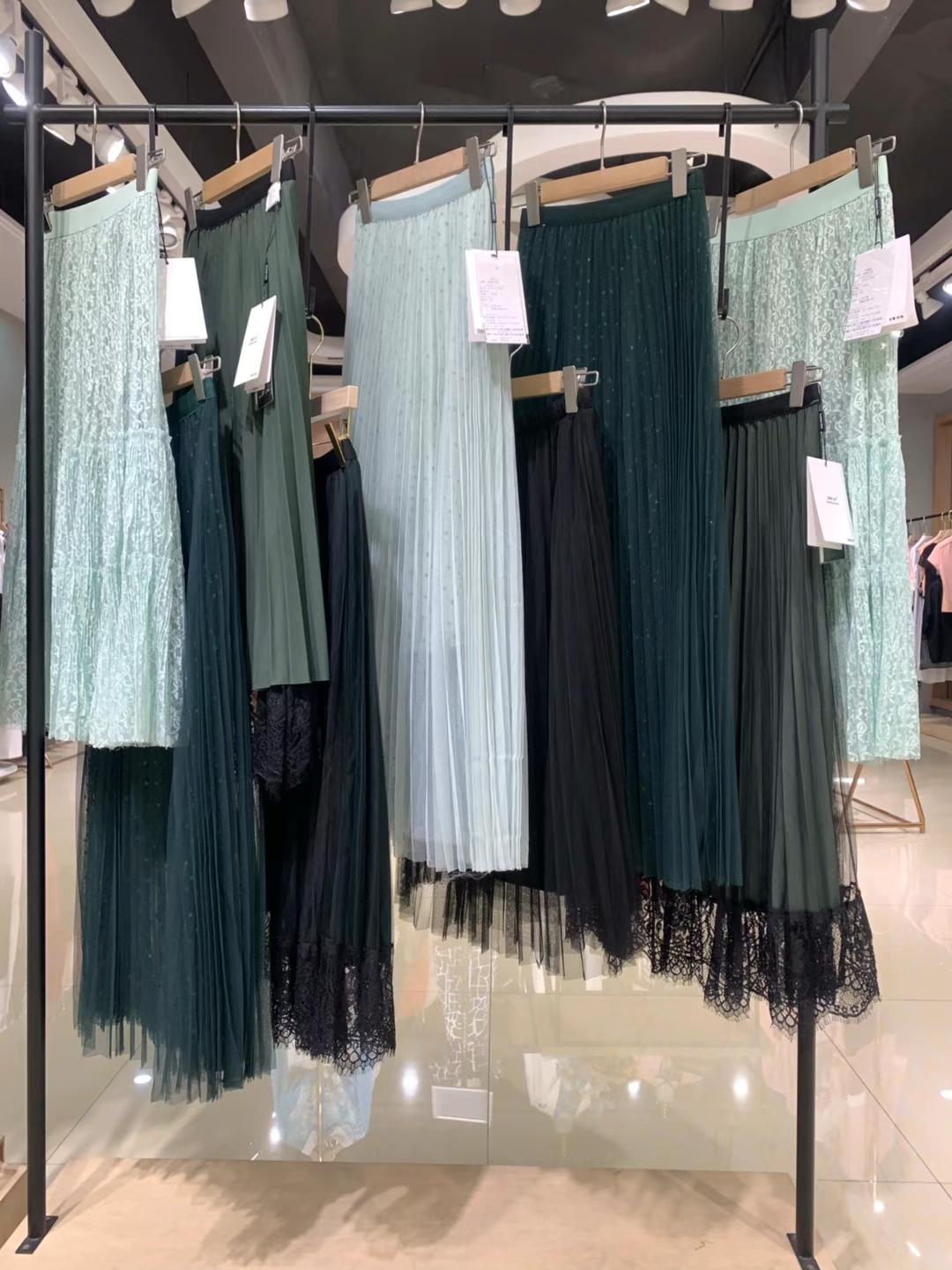 品牌茜娜女神半裙 2022 夏品牌折扣女裝尾貨一手貨源批發(fā)