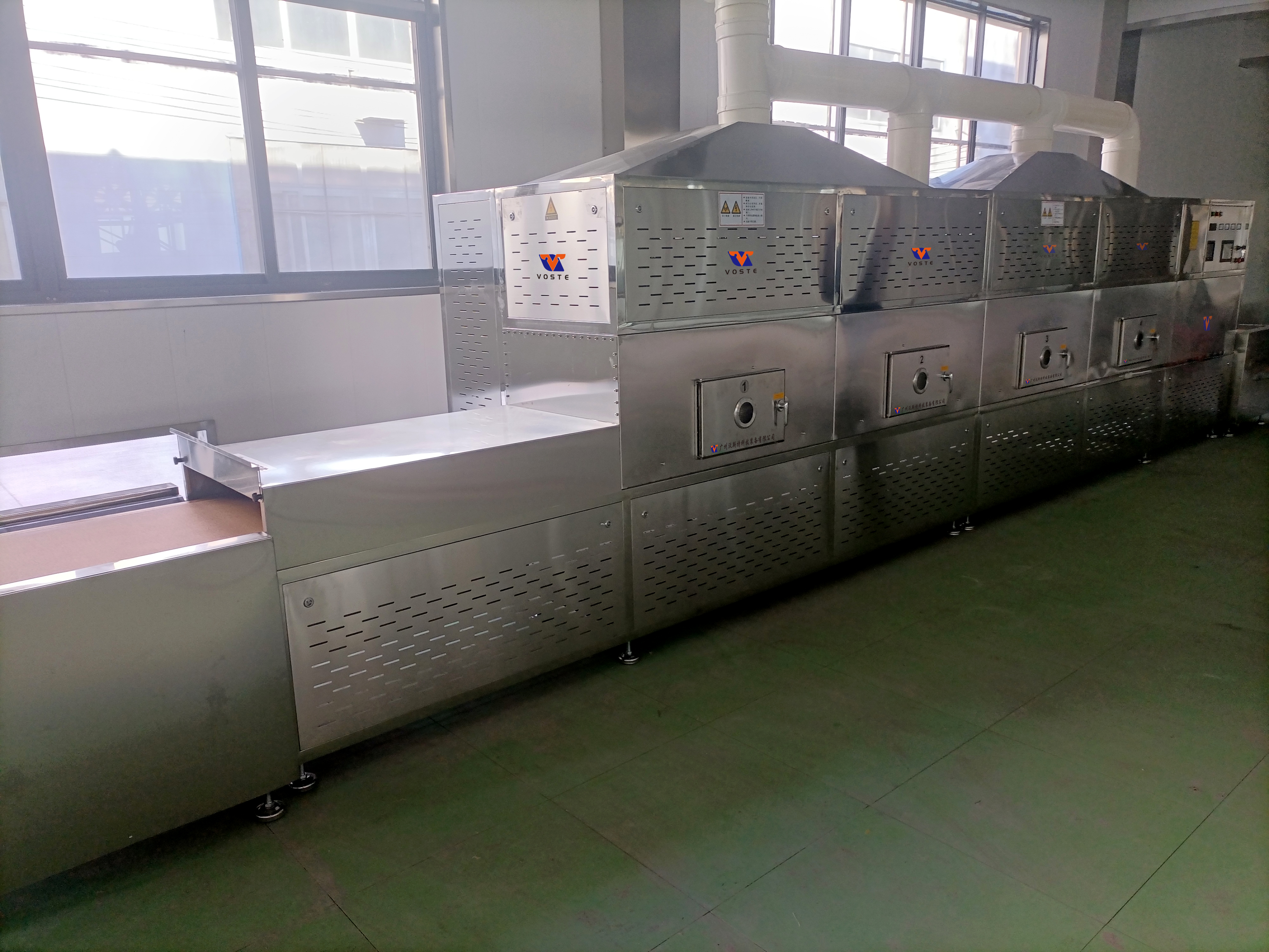 學(xué)生餐 營(yíng)養(yǎng)餐 快餐盒飯 微波加熱設(shè)備 中央廚房微波復(fù)熱機(jī) 營(yíng)養(yǎng)餐微波加熱機(jī)