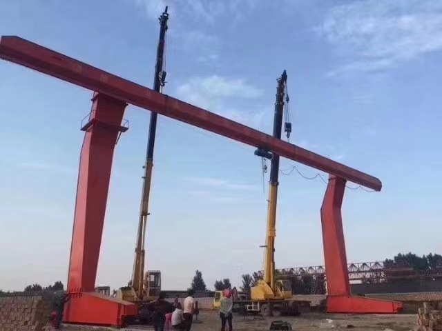 河源門式起重機(jī)廠家找喬惠起重-實(shí)力廠家-專業(yè)起重機(jī)廠家  -   河源門式起重機(jī)專業(yè)團(tuán)隊(duì)量身打造