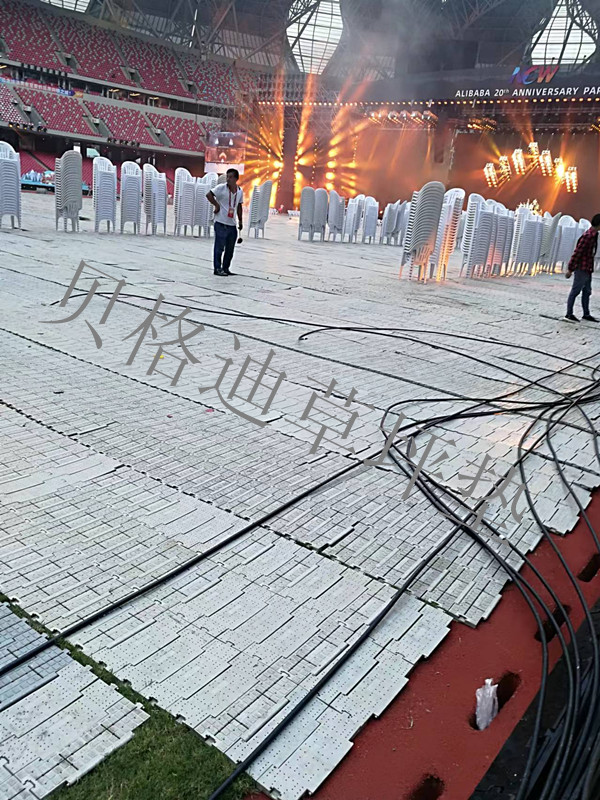 大型場地活動草坪保護板 演唱會草坪保護板租售 出租 租賃  大型場地活動草坪保護板演唱會草坪