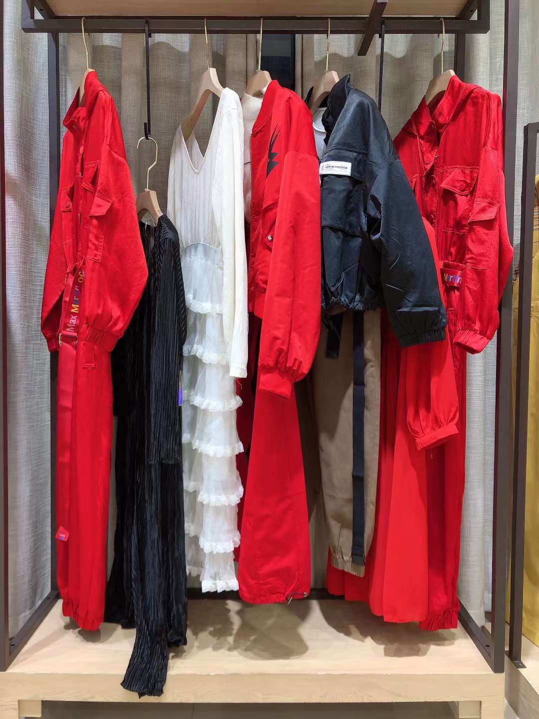 外貿(mào)品牌Lolypop2022 春品牌折扣女裝剪標(biāo)尾貨清倉批發(fā)