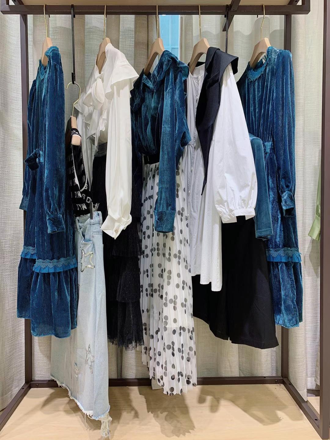 直播間實體熱賣貨源歐絲蒂雅文香港輕奢大 牌折扣女裝庫存尾貨一折清倉正 品女裝批發(fā)