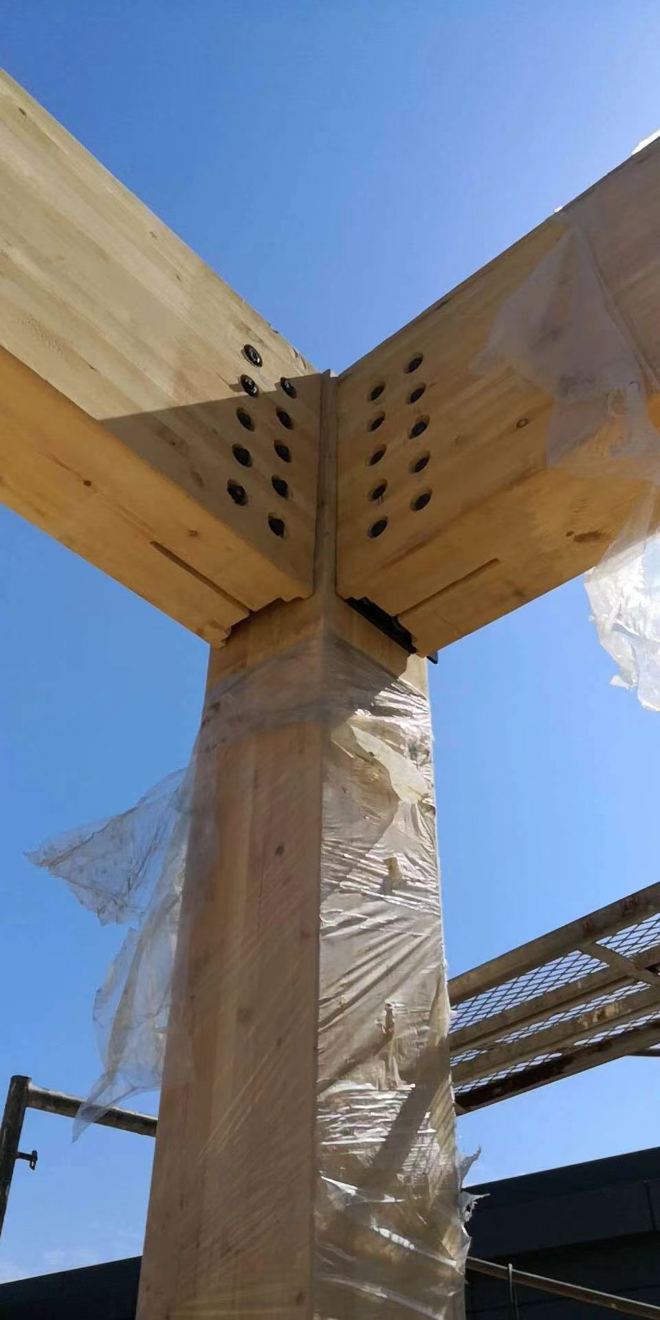 江蘇淮安膠合木構(gòu)件 異形膠合木集成材 膠合木結(jié)構(gòu)廠定做