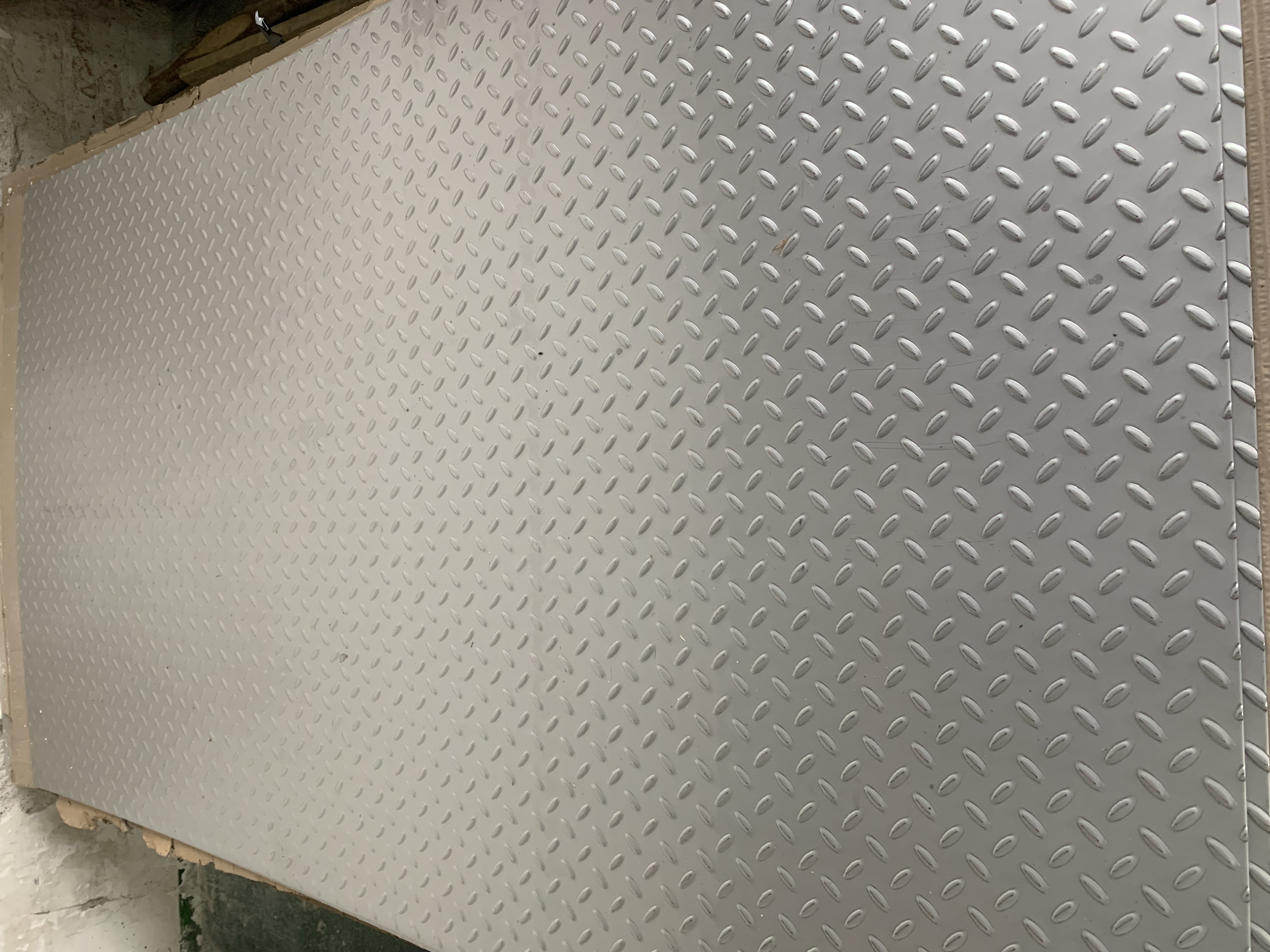 廣東防滑花紋板廠家、批發(fā)、價(jià)格【佛山市金駿寶不銹鋼有限公司】