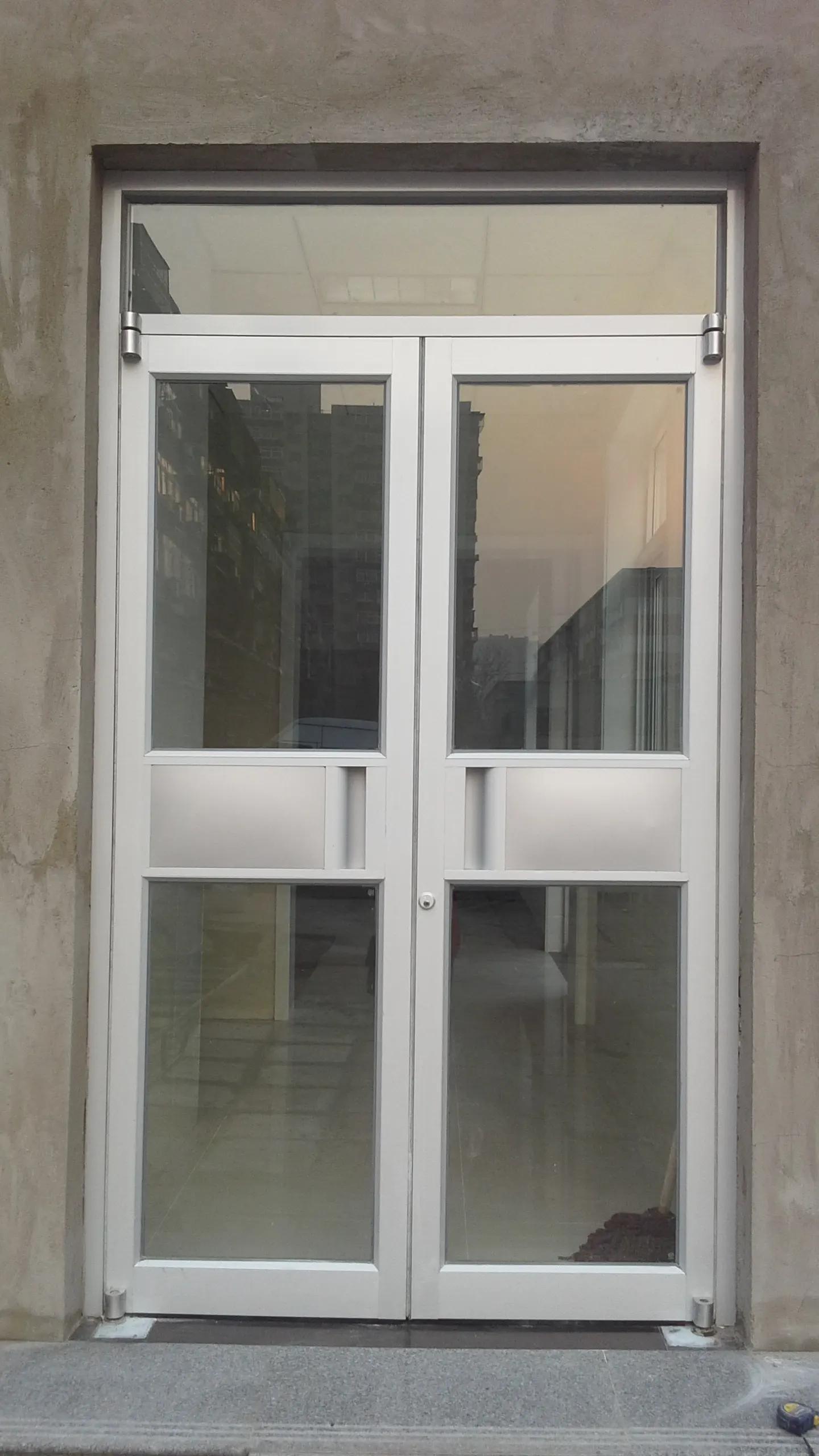 寧波肯德基門定制 安裝電話 安裝價(jià)格【寧波京豪鋁藝門窗有限公司】