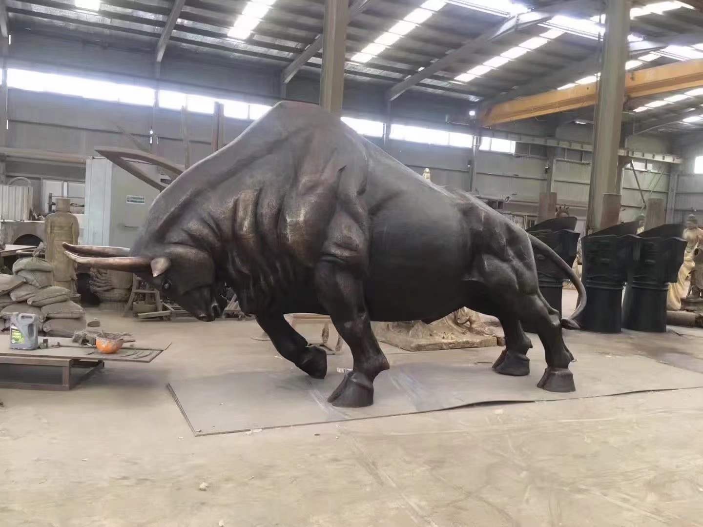 銅牛銅雕牛銅華爾街牛銅雕動(dòng)物雕塑銅雕開荒牛大型廣場(chǎng)雕塑奔騰牛
