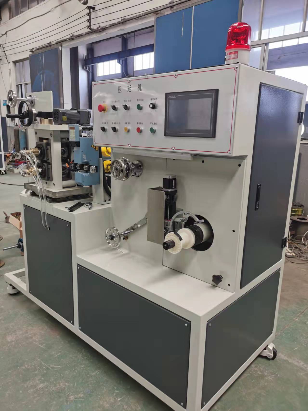 鐵財機械生產(chǎn)自動控制尺寸0.035不銹鋼碳鋼扁絲機