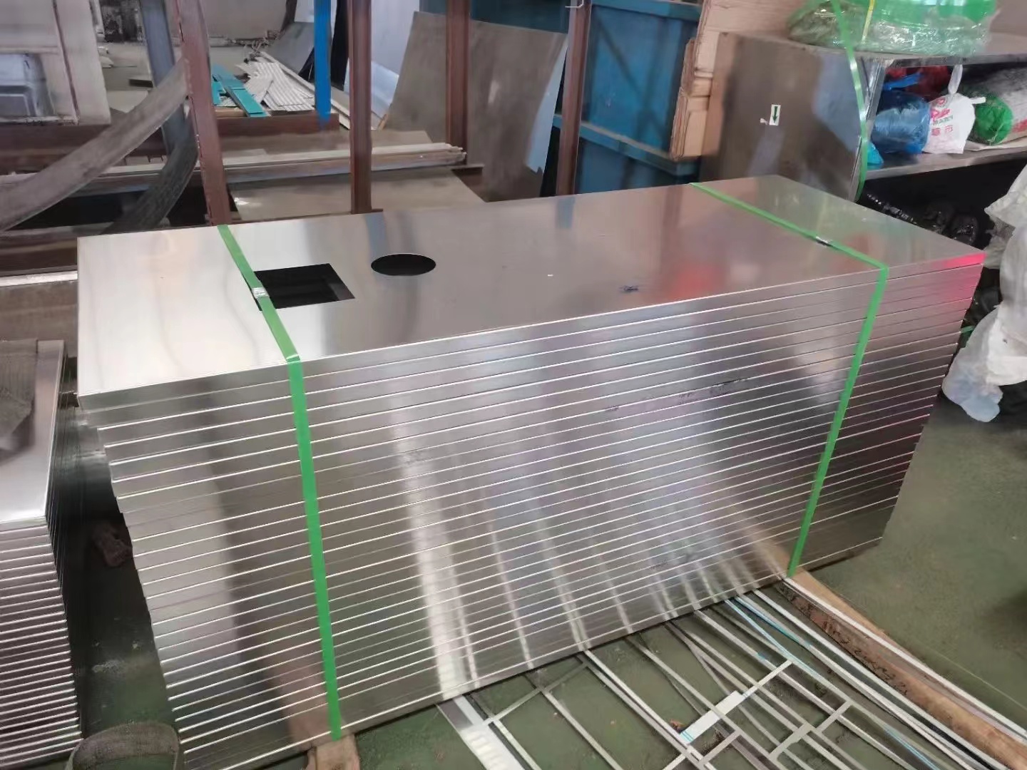 不銹鋼開孔方盆加工定做_廠家報(bào)價(jià)熱線【佛山市金駿寶不銹鋼有限公司】