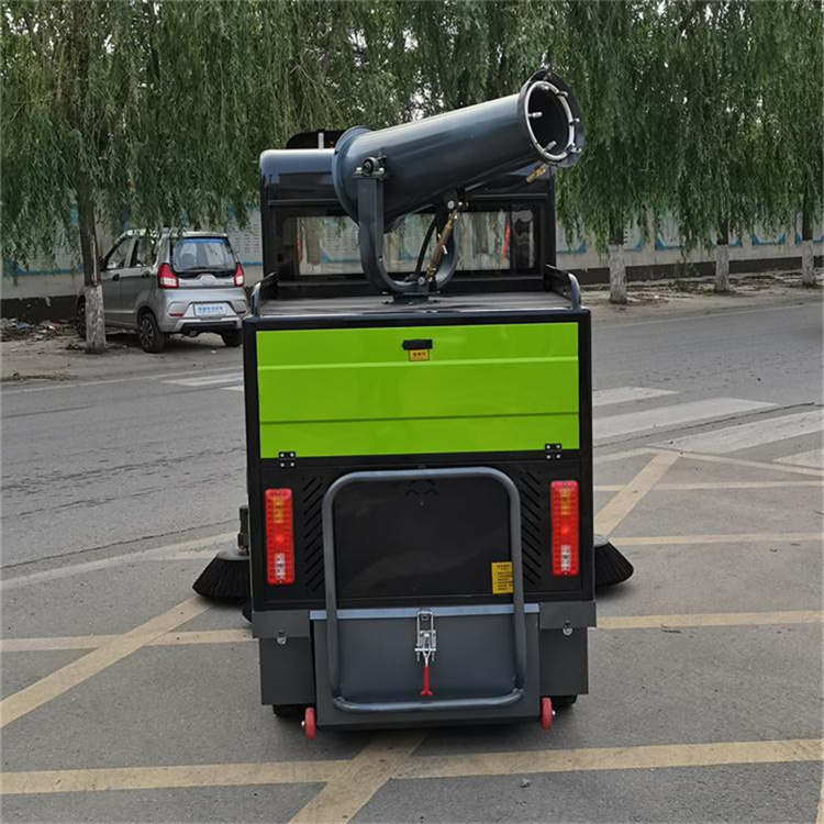 小型清掃車 環(huán)衛(wèi)小型駕駛式電動掃路車 車間吸塵清掃車 小區(qū)物業(yè)清掃車