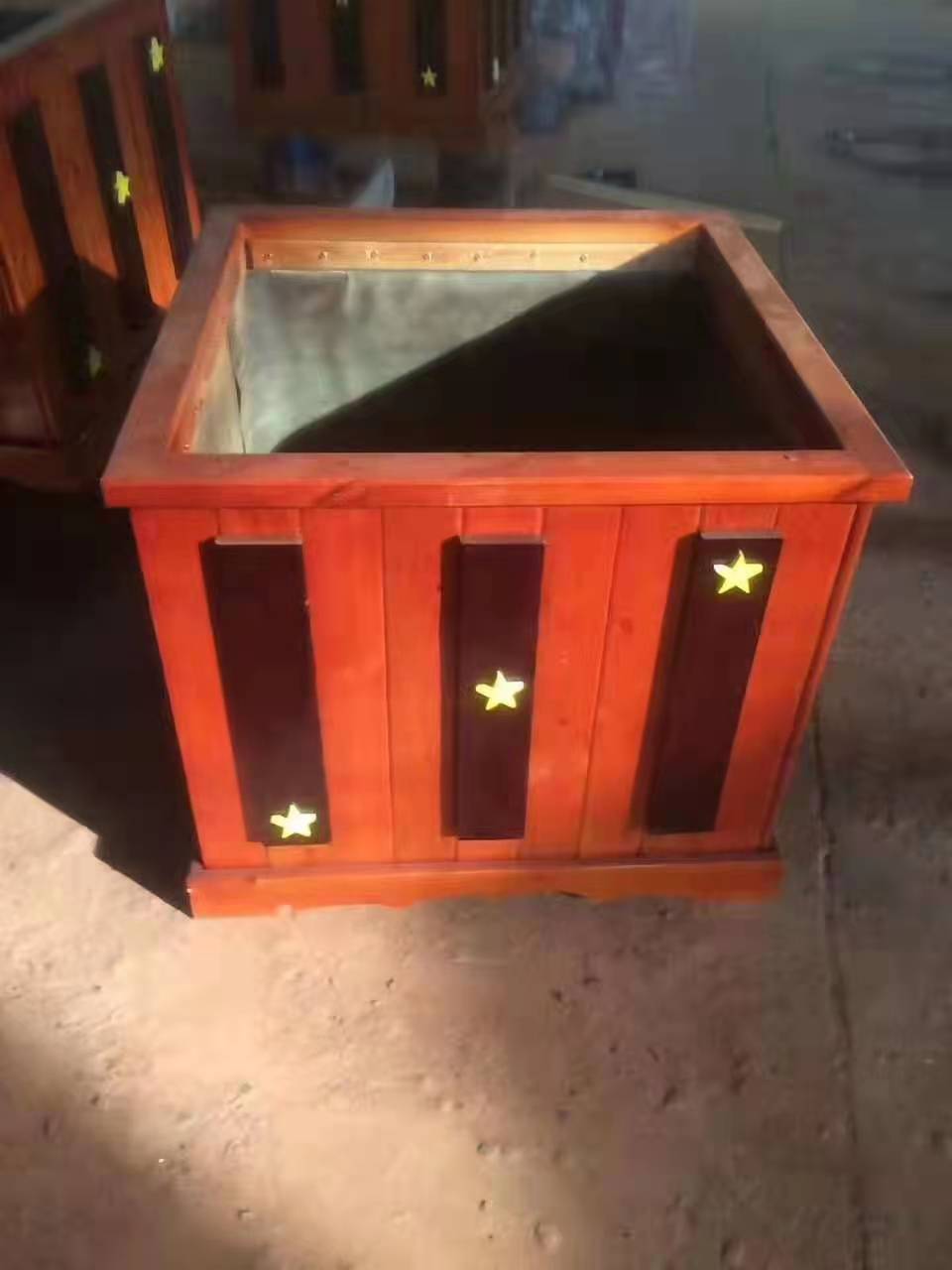 防腐木花箱多少錢  防腐木花箱價(jià)格