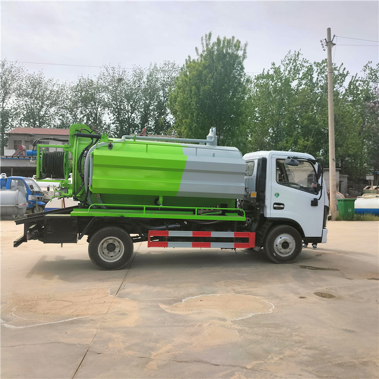 東風(fēng)藍(lán)牌吸污車(chē) 五立方吸污車(chē) 東風(fēng)清洗吸污車(chē) 東風(fēng)吸污車(chē) 藍(lán)牌清洗吸污車(chē)