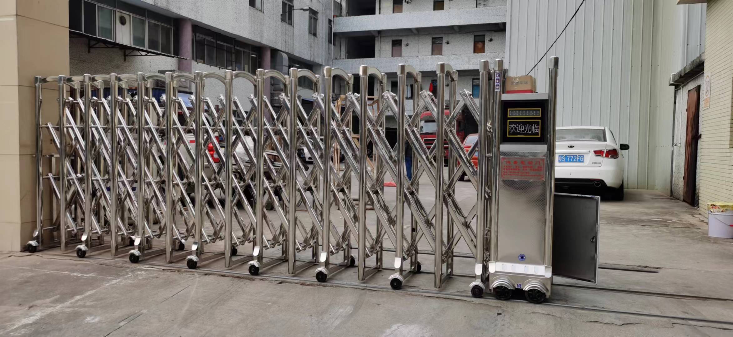 中山工廠伸縮門加工定制廠家、報價單、供貨商、哪家好【東莞市鴻盛電動門科技有限公司】