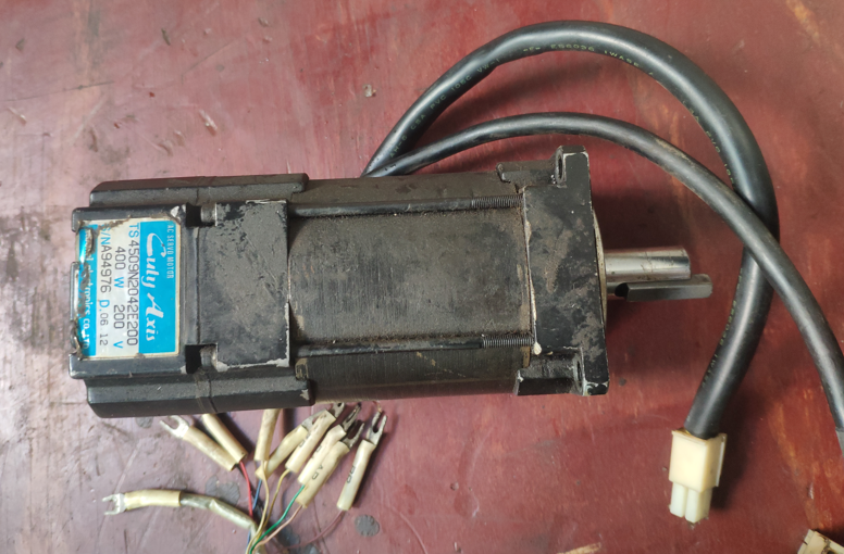 TS4613N8332E200電機卡死 維修多摩 川伺服電機