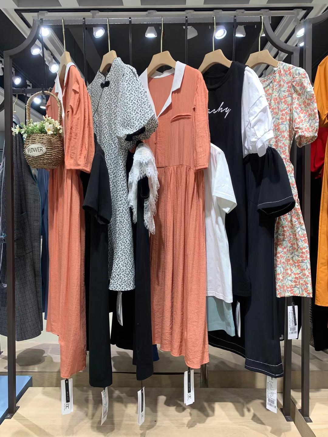 瑪斯荻娃杭州一 線知 名品牌女裝尾貨折扣批發(fā) 直播折扣女裝批發(fā)廠家