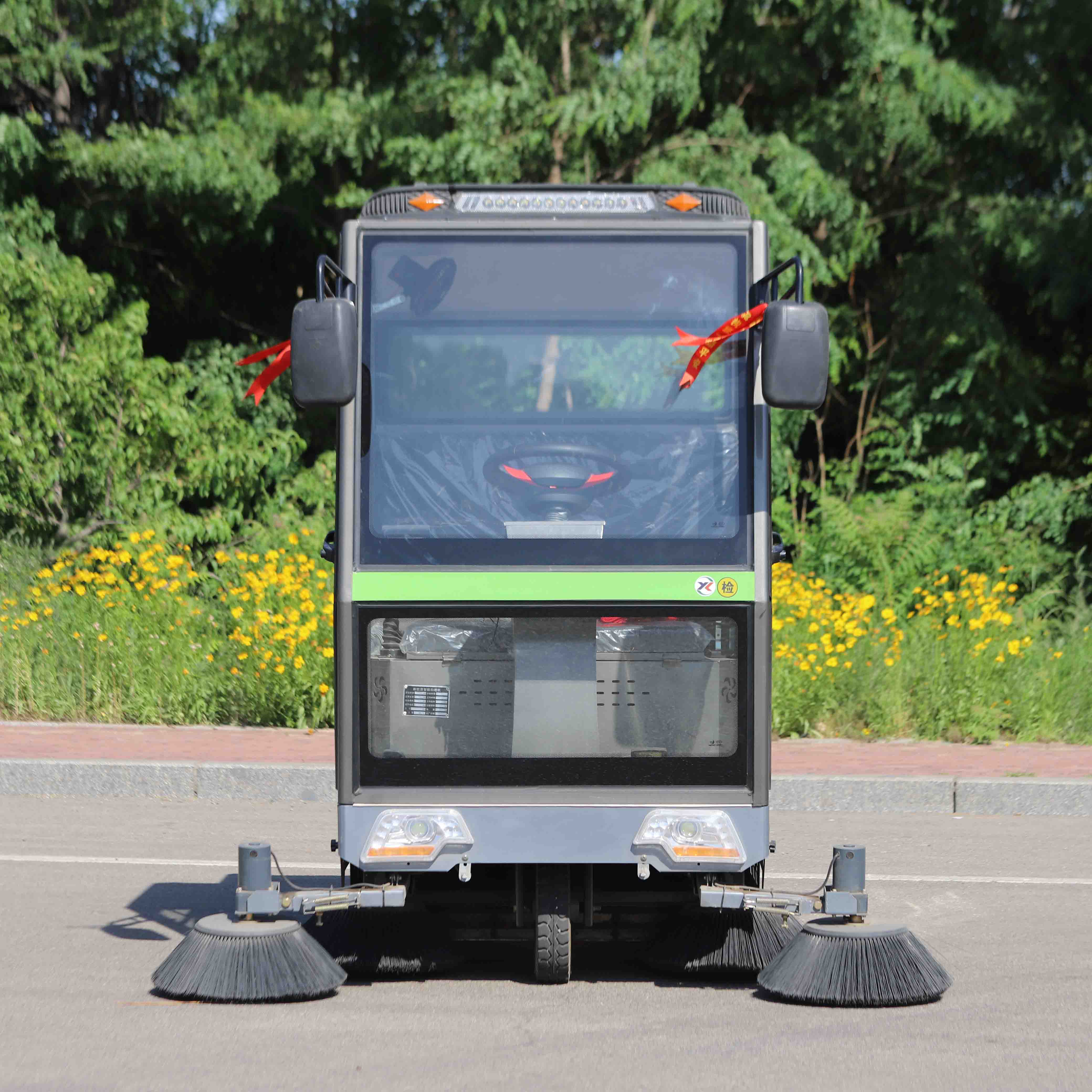 新能源電動掃地車 駕駛式掃地機(jī) 吸掃式道路清掃車