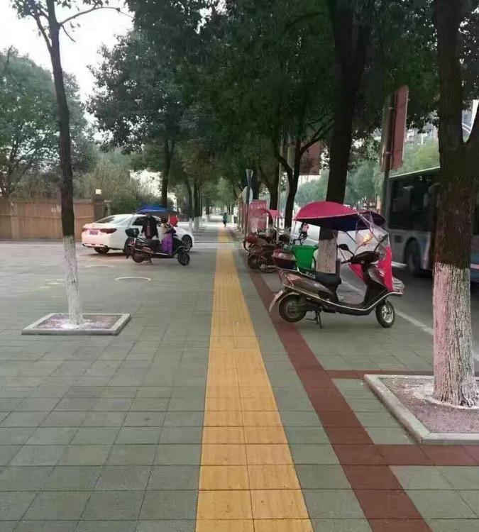 生態(tài)陶瓷透水磚 吸水 防滑 使用壽命長 性價(jià)比更高