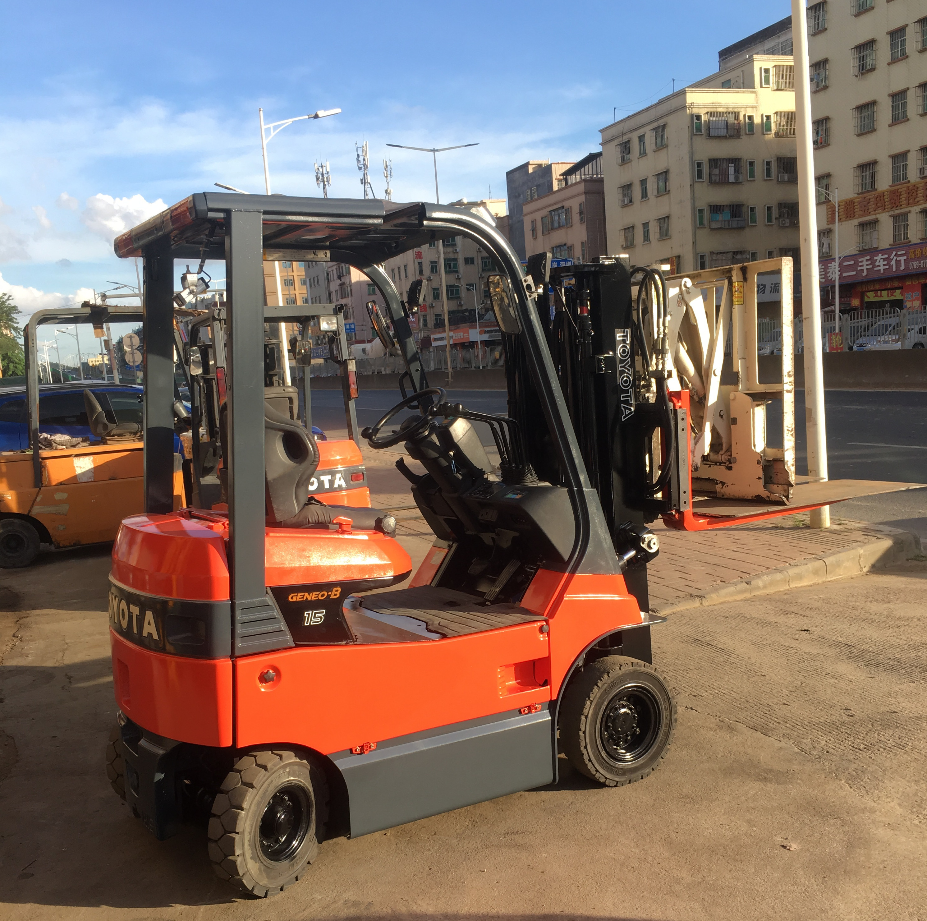 推拉器電動叉車 1.5噸豐田電動叉車配推拉器