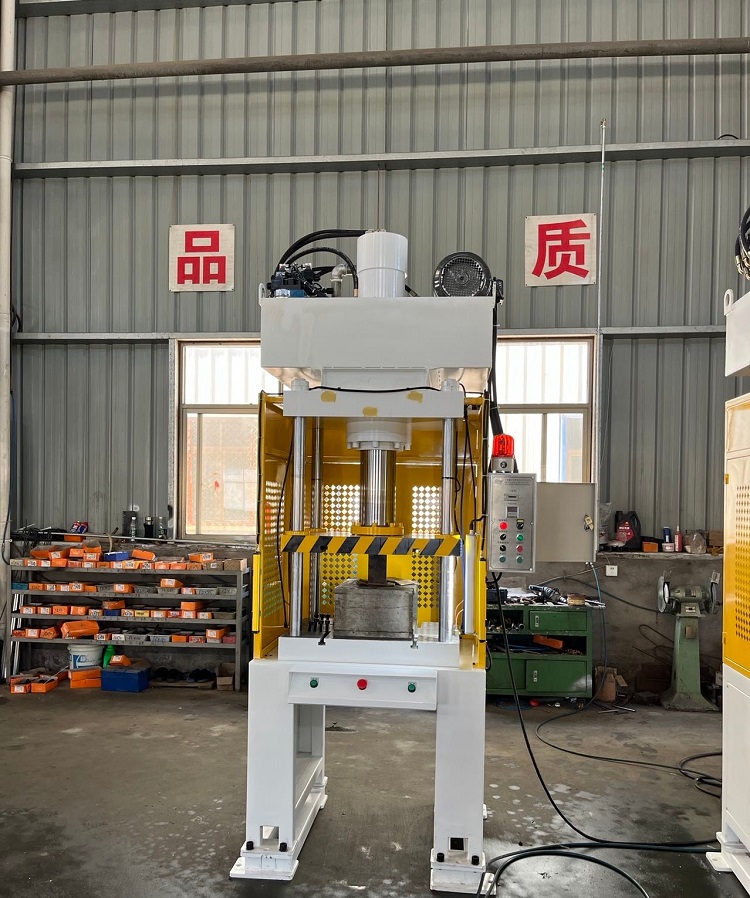 鑫臺銘鋁合金切邊油壓機(jī)XTM-106K 四柱油壓沖邊機(jī)廠家