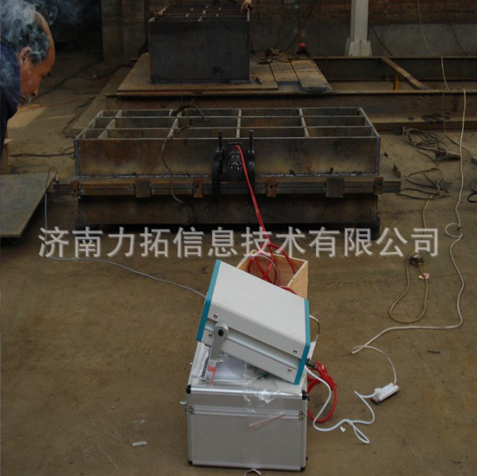 山東振動(dòng)時(shí)效設(shè)備鋼構(gòu)應(yīng)力*儀 應(yīng)力時(shí)效儀 振動(dòng)時(shí)效處理機(jī)
