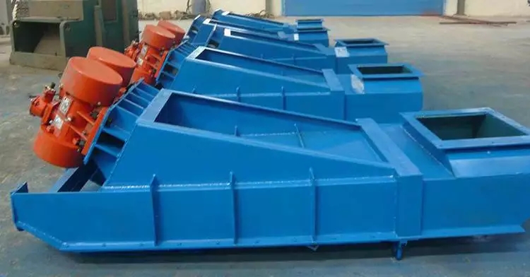 GZG1250-4振動(dòng)給料機(jī)雙震源振動(dòng)給料機(jī)