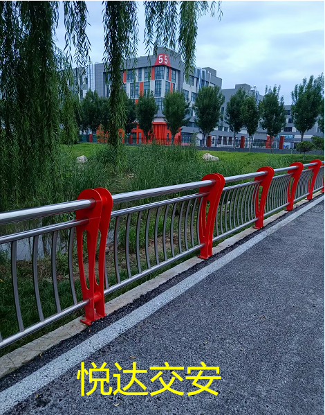 人行護欄防護網中央護欄隔離欄