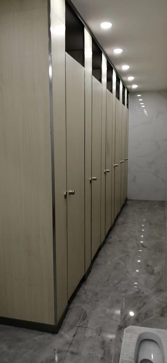 珠海天地式衛(wèi)生間隔斷生產(chǎn)廠家安裝價(jià)格供應(yīng)商報(bào)價(jià)熱線電話