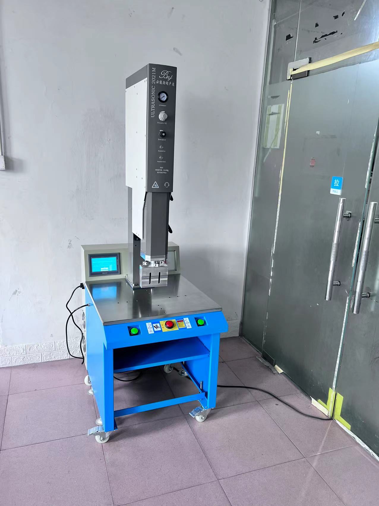 超聲波焊接機(jī)哪家好 必能勁超聲波    廠家生產(chǎn)