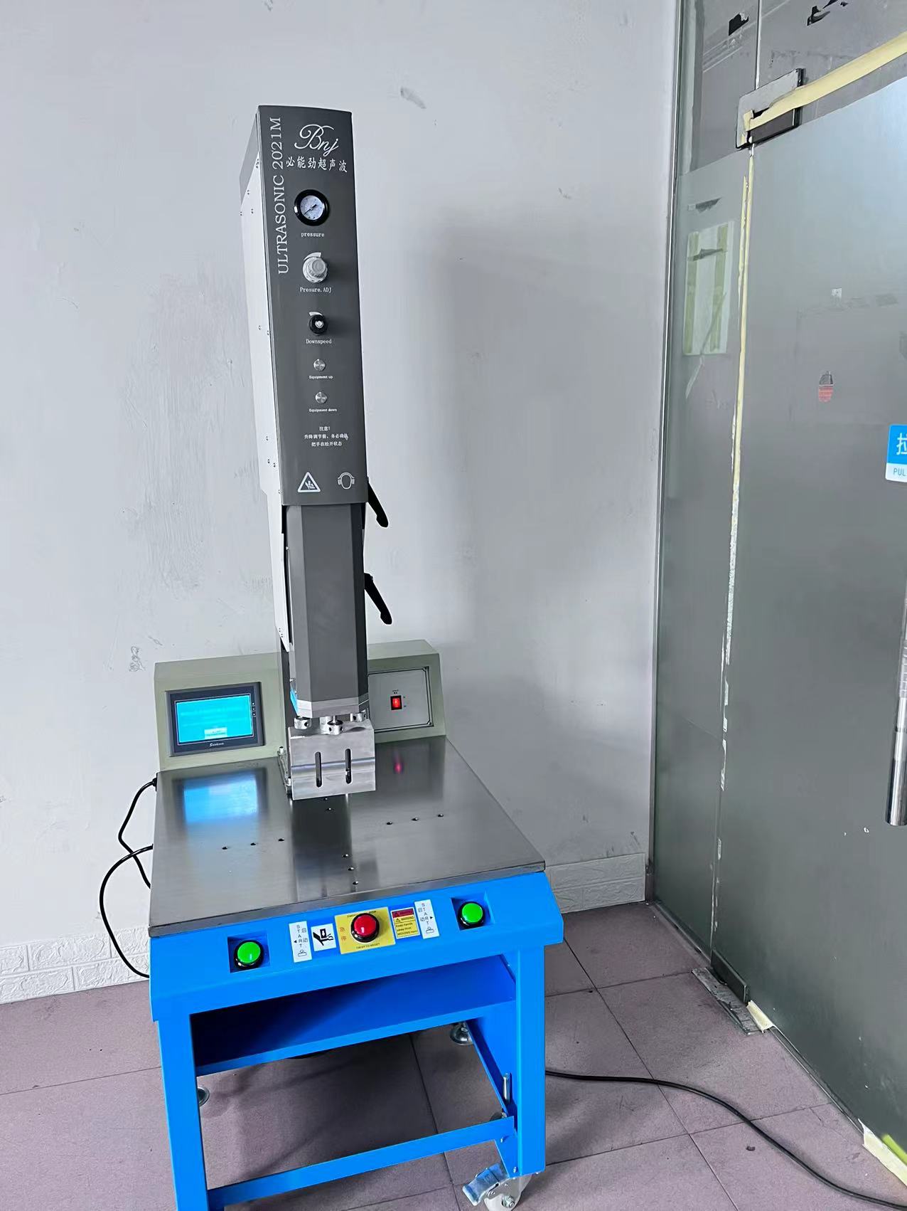 超聲波焊接機(jī)哪家好 必能勁超聲波    廠家生產(chǎn)