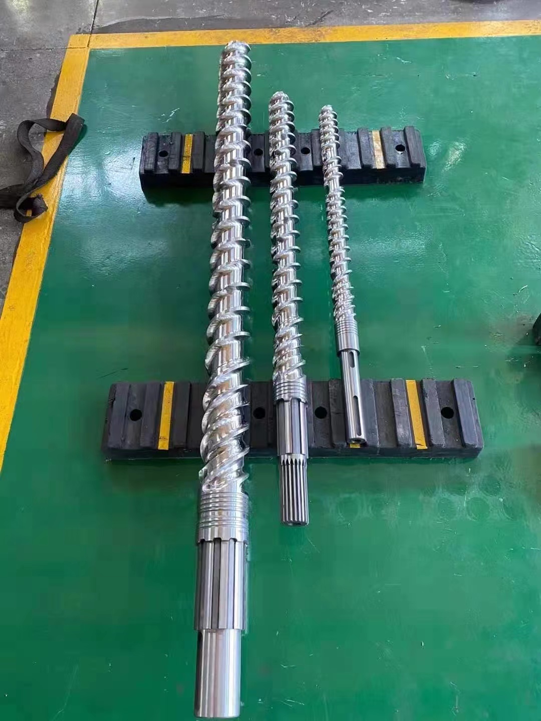 浙江擠出機(jī)螺桿機(jī)筒供貨商  浙江擠出機(jī)螺桿機(jī)筒廠家