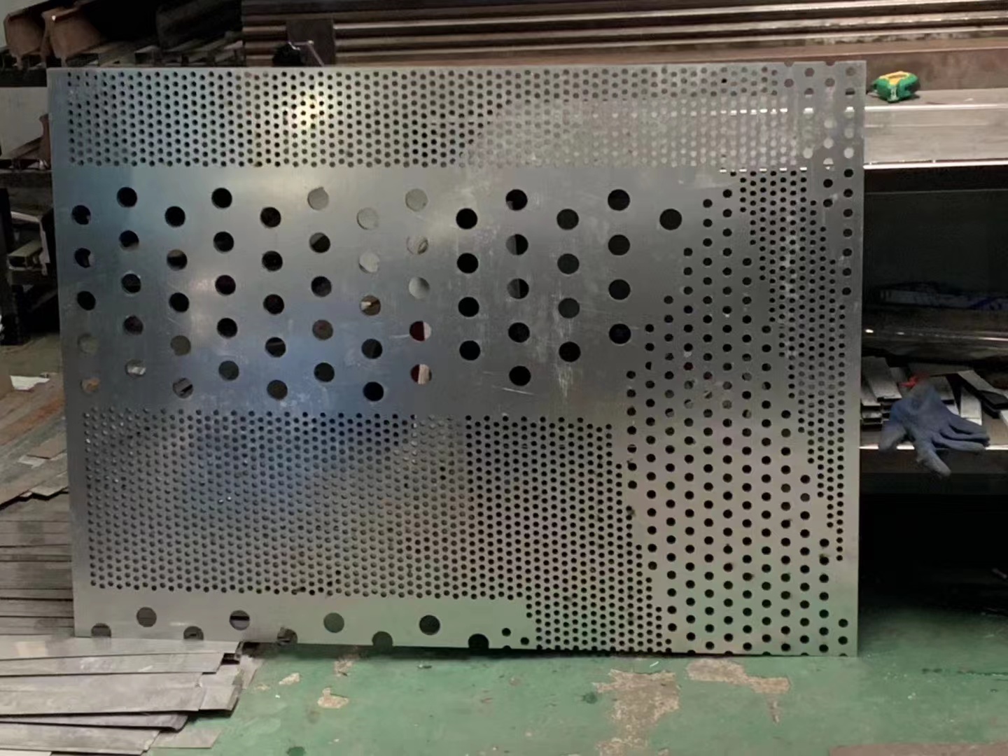 靜安區(qū)專業(yè)批發(fā)鋁板不銹鋼板沖孔 鋁板剪板折邊加工廠