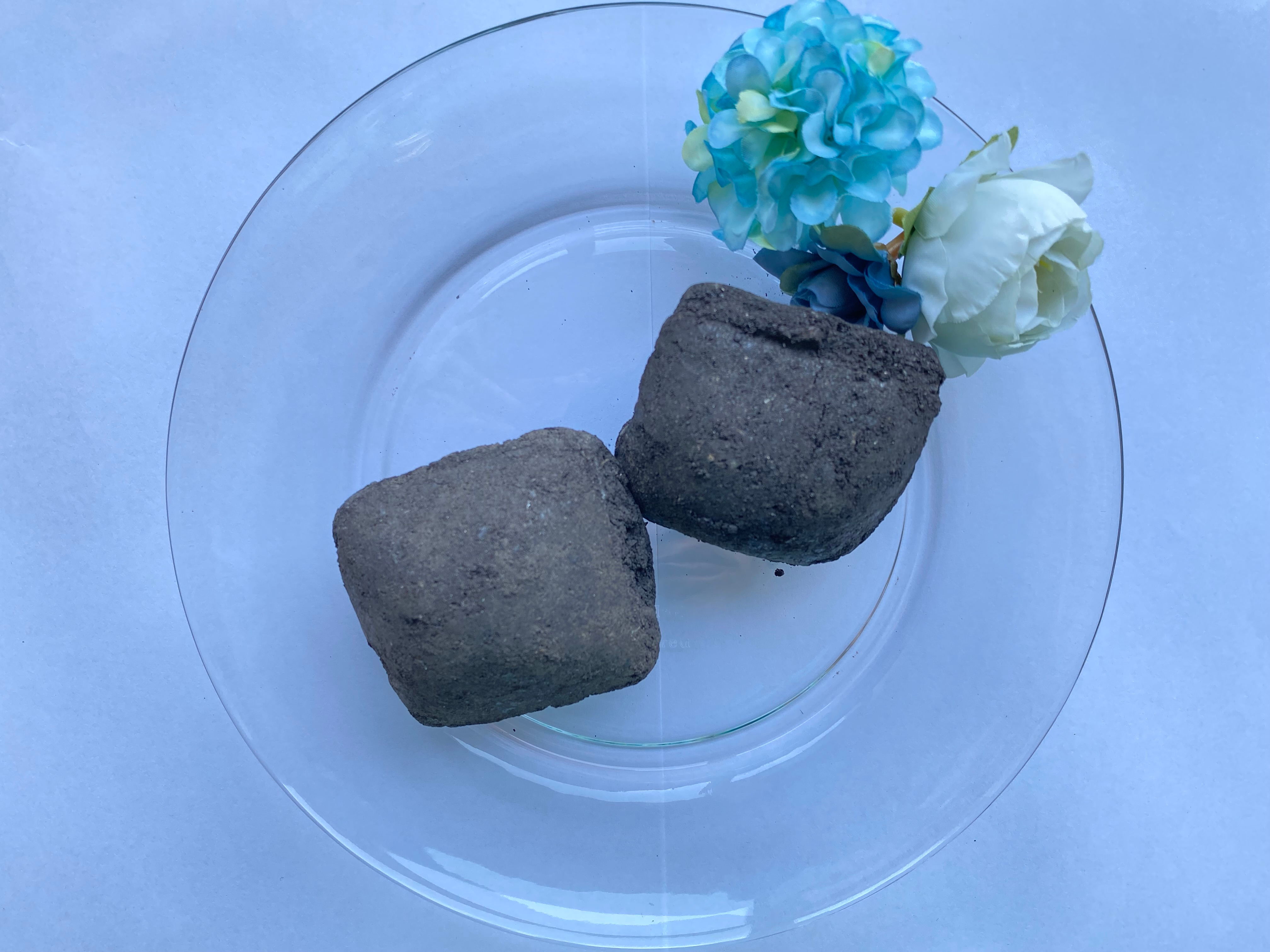 錳碳球銷售中出廠價(jià)：錳碳球各種型號(hào)（出廠價(jià)），支持定制。