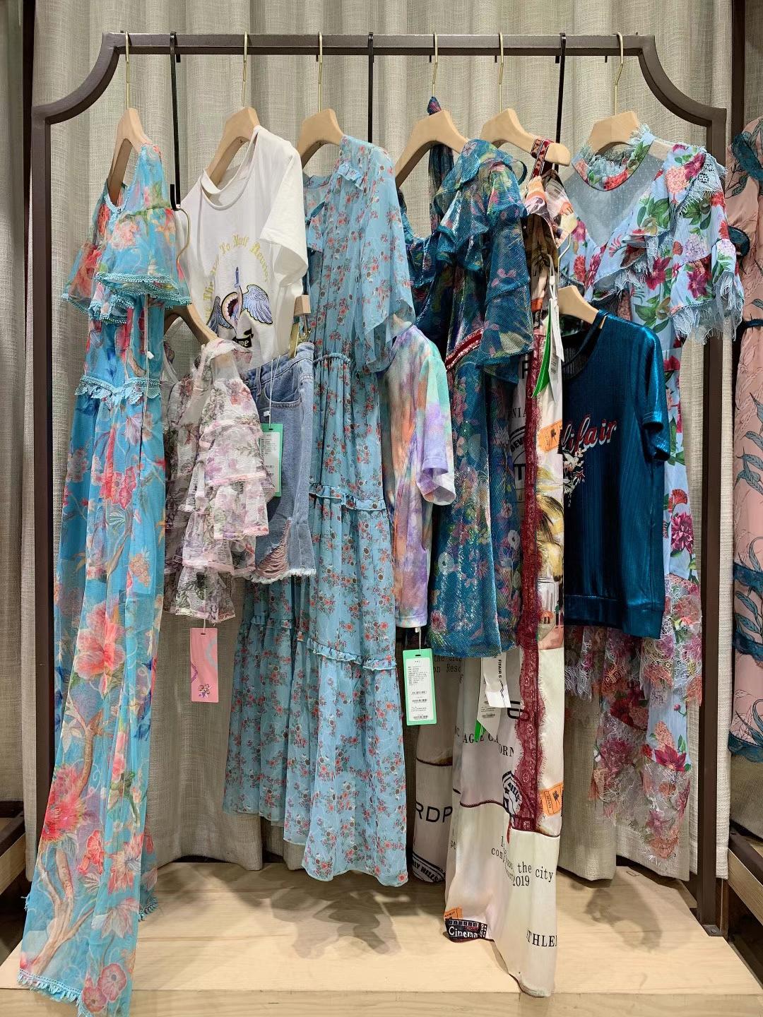高端設計師品牌 馬克華菲 2022夏品牌女裝折扣尾貨貨源清倉批發(fā)