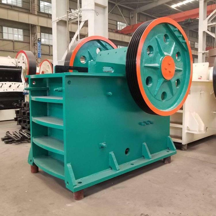 石灰石顎式破碎機價格低質(zhì)量可靠運行平穩(wěn)破碎效率高