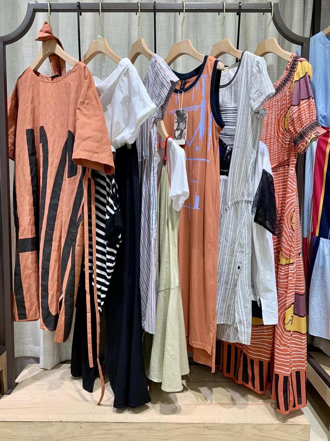 萬(wàn)達(dá)撤柜女裝 熙然2022夏廣州品牌淘寶店女裝女裝批發(fā)一手貨源進(jìn)貨渠道