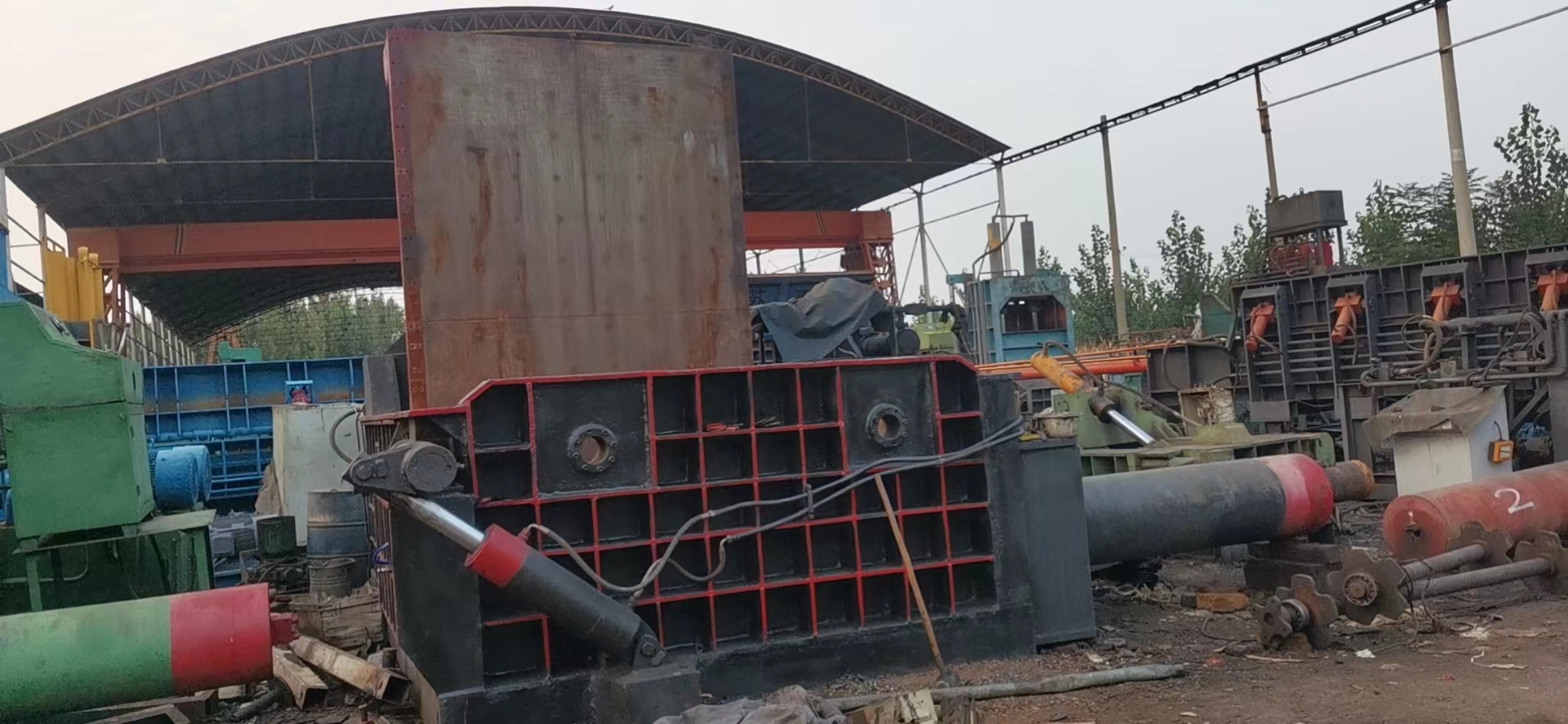 二手壓塊機(jī)價(jià)格  二手壓塊機(jī)多少錢  二手壓塊機(jī)報(bào)價(jià)【長(zhǎng)葛市李赫機(jī)械廠】