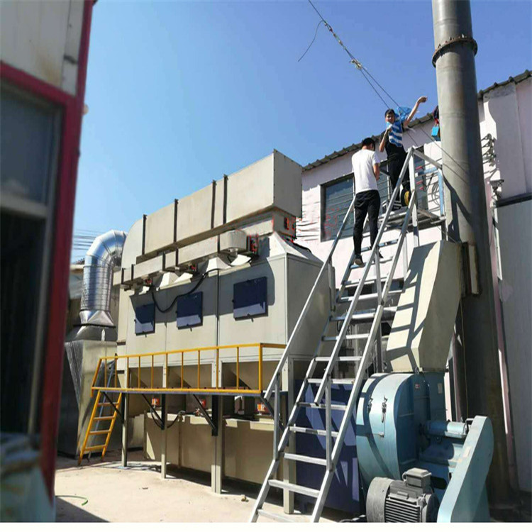 催化燃燒設(shè)備 廢氣凈化器 活性炭吸附脫附再生設(shè)備 工業(yè)廢氣凈化器