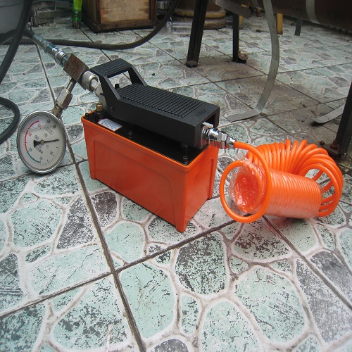 腳踏式氣動液壓泵帶壓堵漏工具帶壓堵漏注膠堵漏腳踏液壓泵注膠