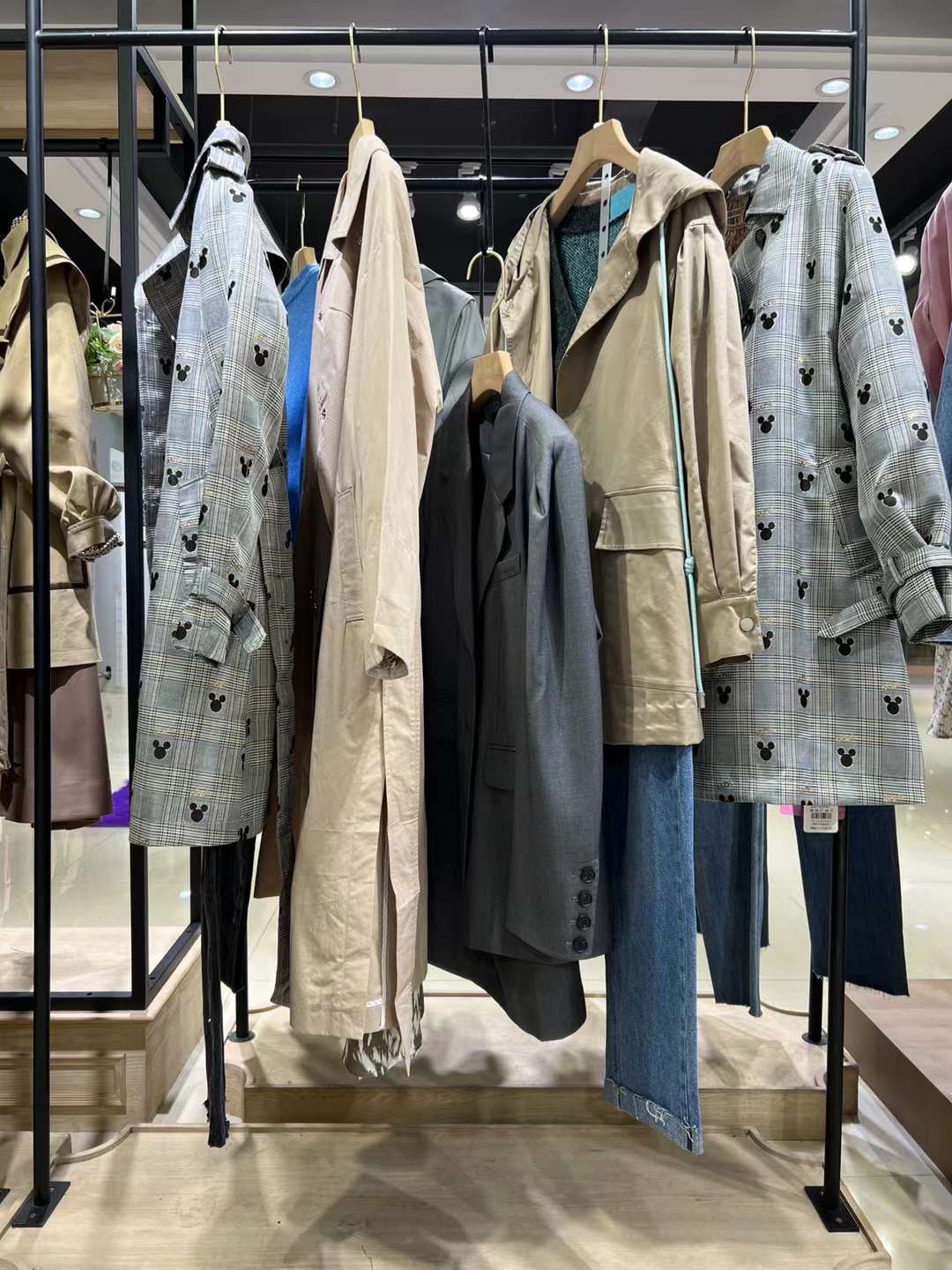 品牌折扣女裝 寶貝瑪麗22秋  抖音直播撤柜女裝剪標(biāo)嗎批發(fā)貨源在哪