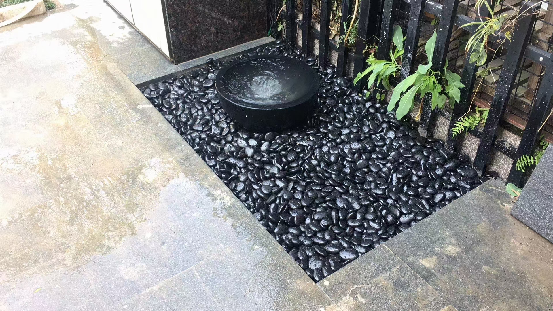 湖南長沙拋光雨花石天然鵝卵石黑色鵝卵石白色雨花石彩色雨花石批發(fā)