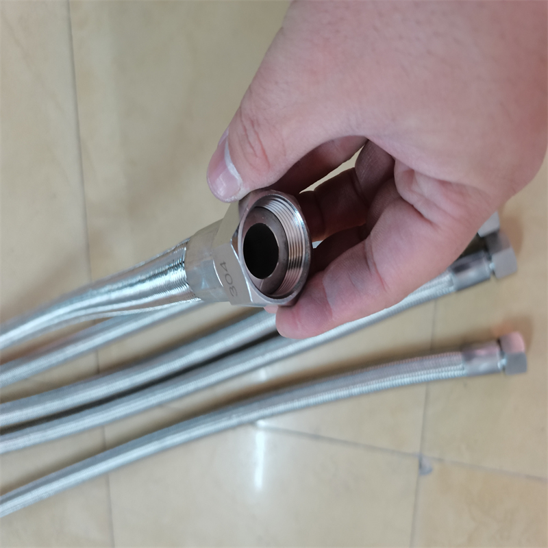 耐高壓高溫鋼絲軟管_特氟龍鋼絲軟管_衛(wèi)生級鐵氟龍管_食品級鐵氟龍管盛龍