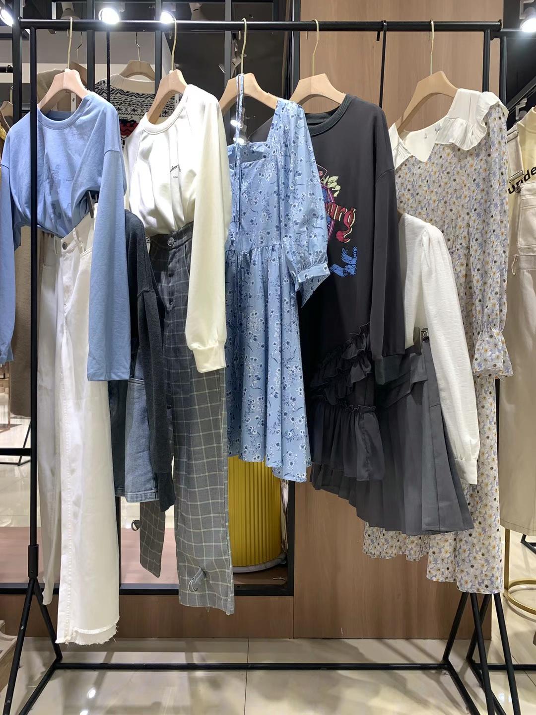 杭州撤柜女裝新作2022直播品牌折扣女裝尾貨批發(fā)一手貨源供應