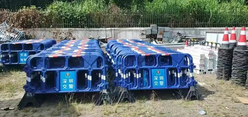 塑料護(hù)欄 塑料護(hù)欄，  PVC護(hù)欄，定制基坑護(hù)欄