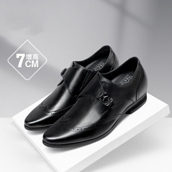 何金昌內(nèi)增高男士擦色皮鞋
