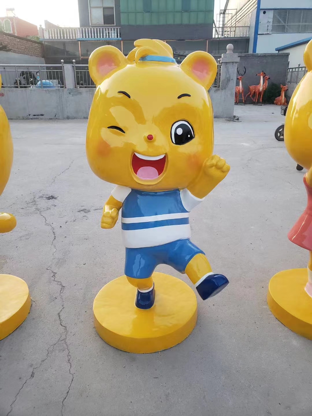 玻璃鋼卡通雕塑廠家