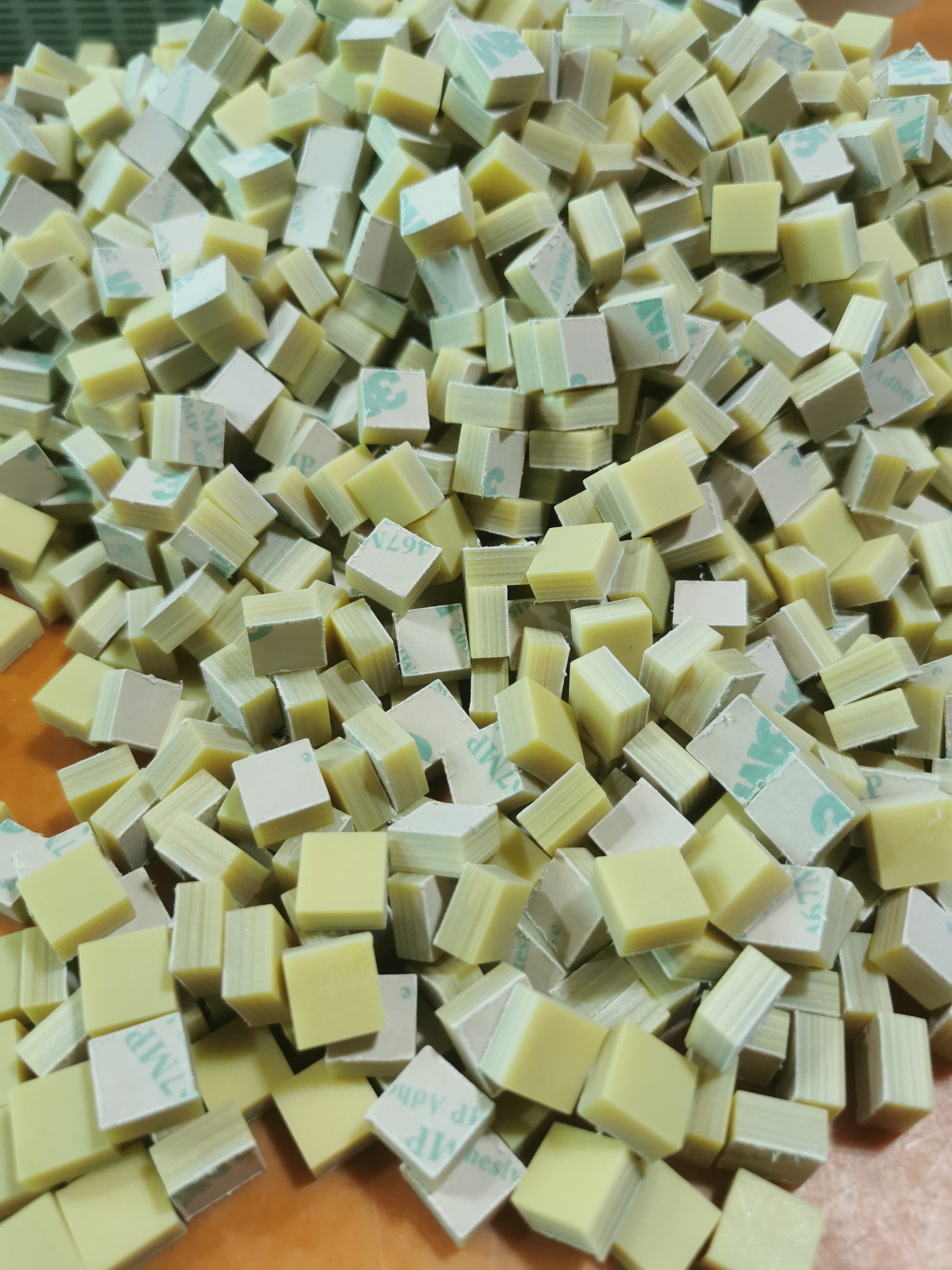 供應(yīng)專業(yè)生產(chǎn)環(huán)氧板，F(xiàn)R4絕緣板，絕緣材料加工