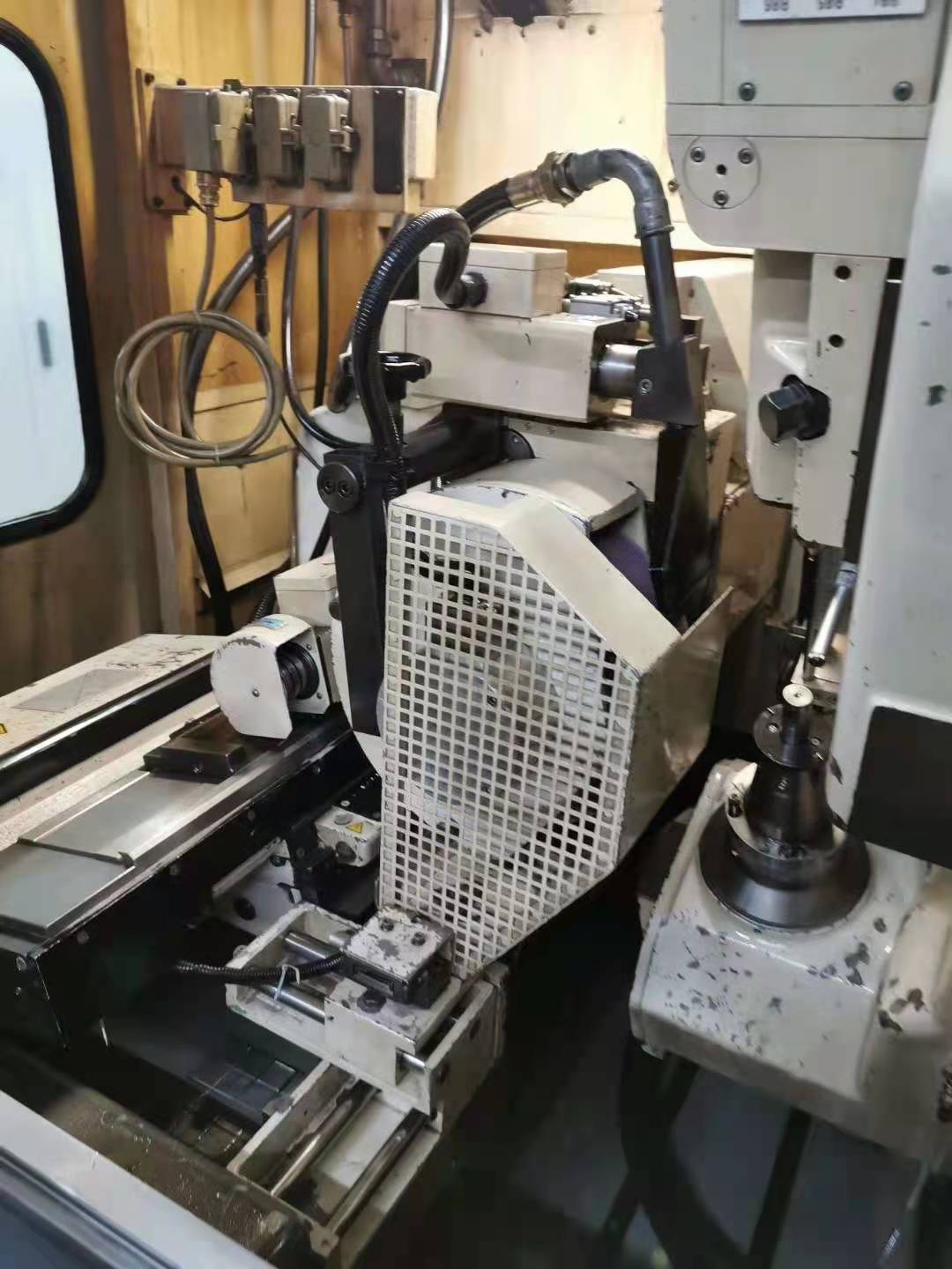 齒輪蝸桿磨齒機(jī) 瑞士RZ362A數(shù)控磨齒機(jī)