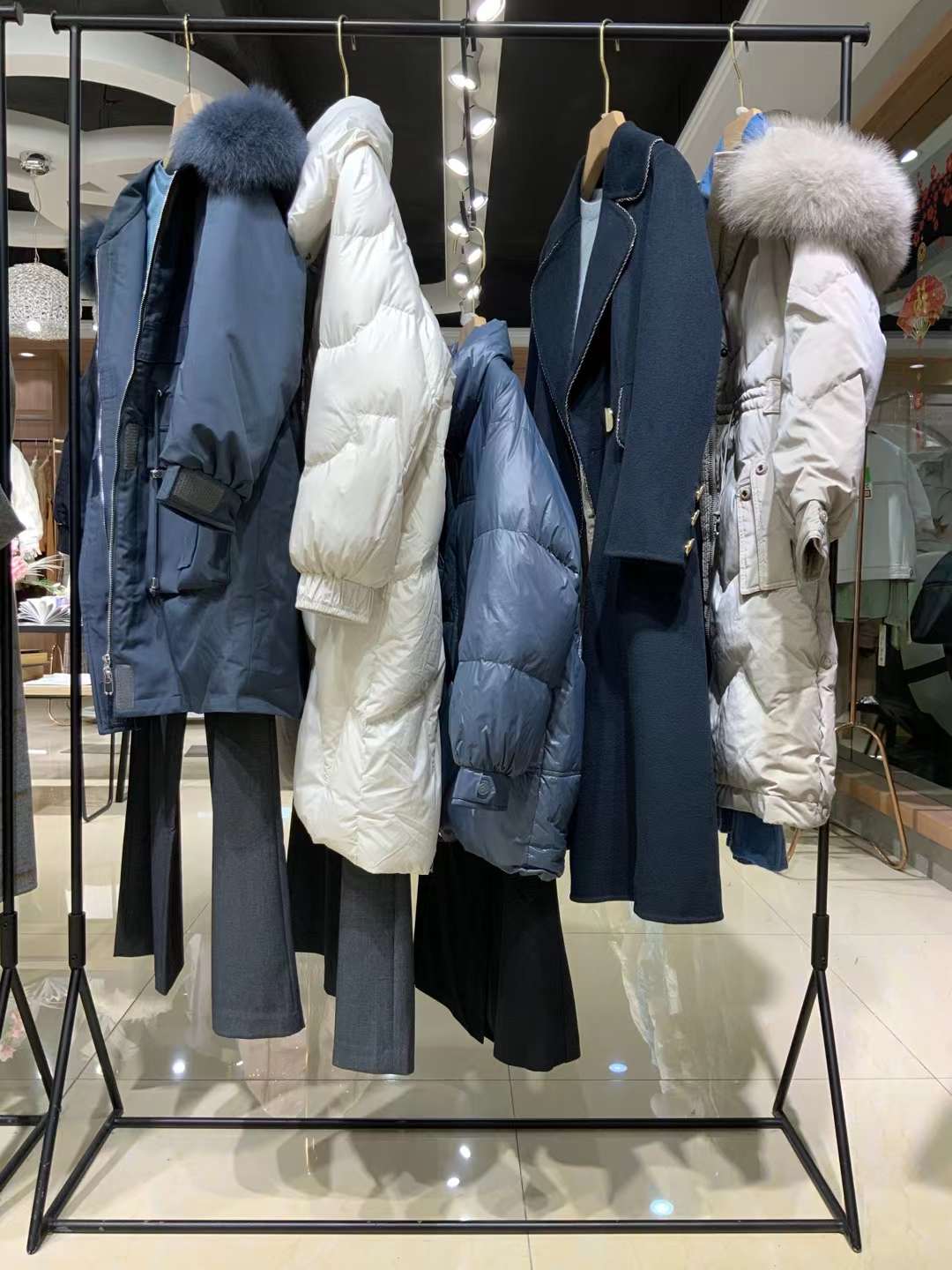 歐絨萊ORO LAY中國原創(chuàng)時尚品牌折扣店女裝貨源布梵季歌長期供應(yīng)批發(fā)