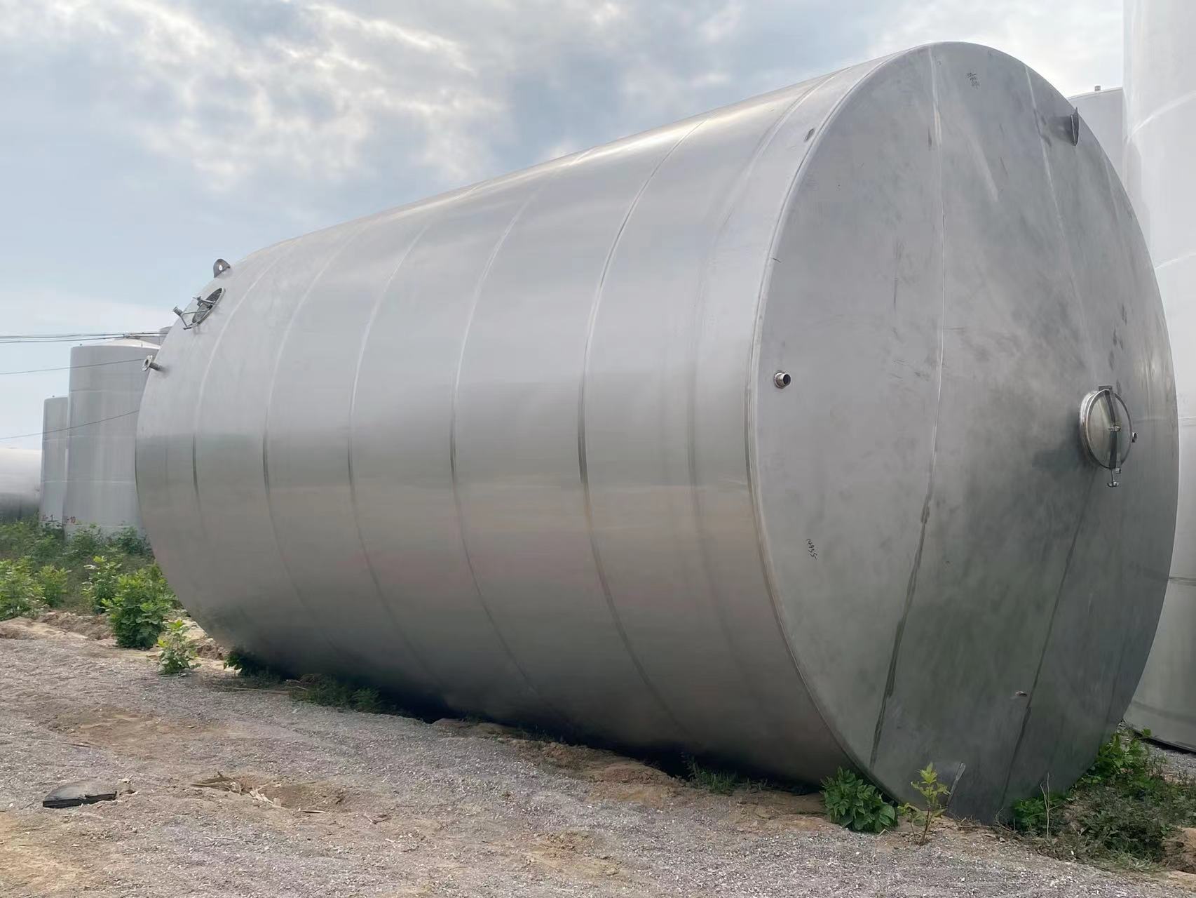 304不銹鋼儲(chǔ)罐立式儲(chǔ)罐 臥式不銹鋼儲(chǔ)罐 304不銹鋼儲(chǔ)罐立式儲(chǔ)罐 臥式儲(chǔ)