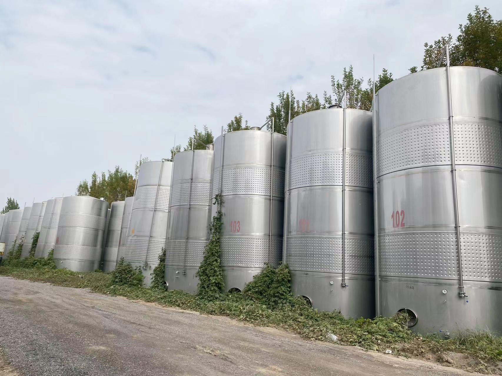 304不銹鋼儲(chǔ)罐立式儲(chǔ)罐 臥式不銹鋼儲(chǔ)罐 304不銹鋼儲(chǔ)罐立式儲(chǔ)罐 臥式儲(chǔ)